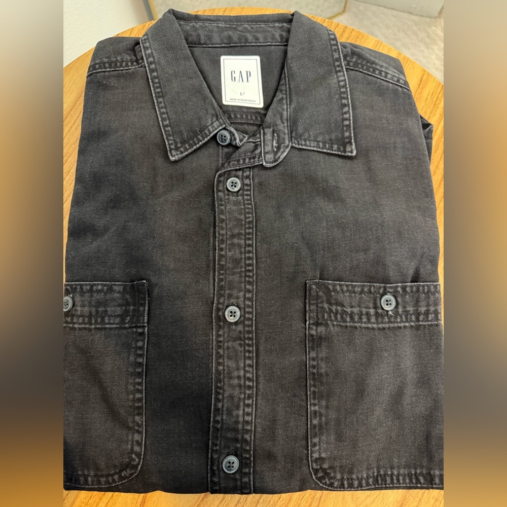 Gap Men’s Denim Long Sleeve Shirt